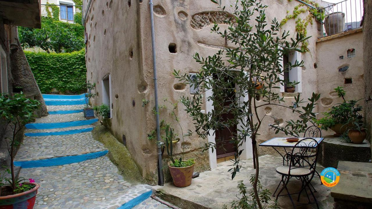 בלמונטה קלברו Albergo Diffuso Ecobelmonte מראה חיצוני תמונה