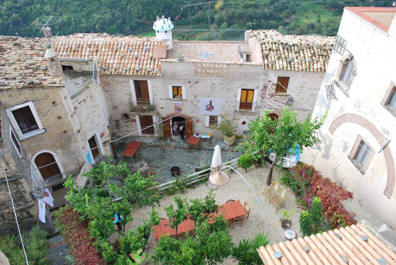 בלמונטה קלברו Albergo Diffuso Ecobelmonte מראה חיצוני תמונה